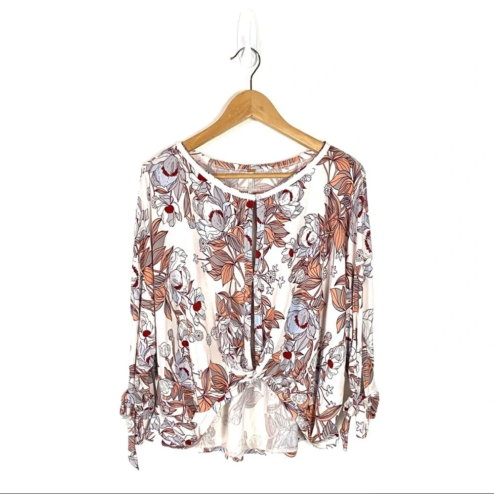 Free People Floral Dolman Keepin On Blouse - Picture 3 of 9